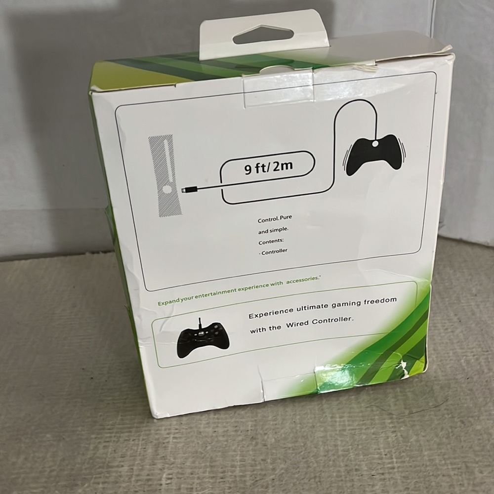 Controller with wired - Picture 2 of 10